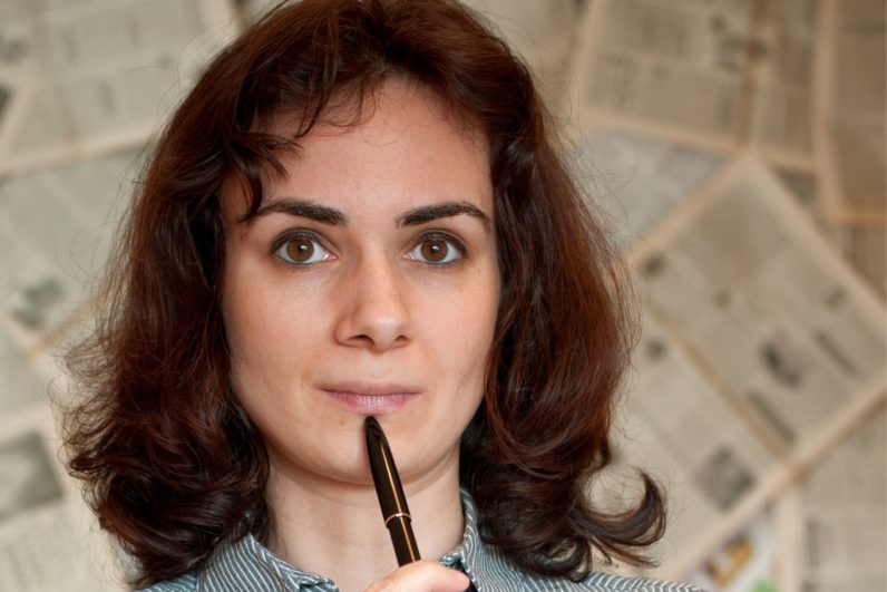 journaliste et relations presse une danse délicate entre vérité et visibilité